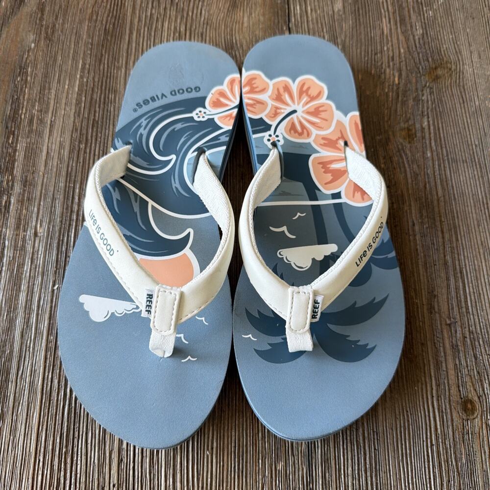 Life is good women's 7 flip flops beach vacation resort pool reef X sandals